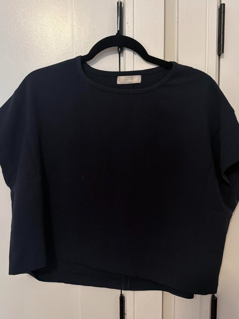 Dark navy cropped tee
